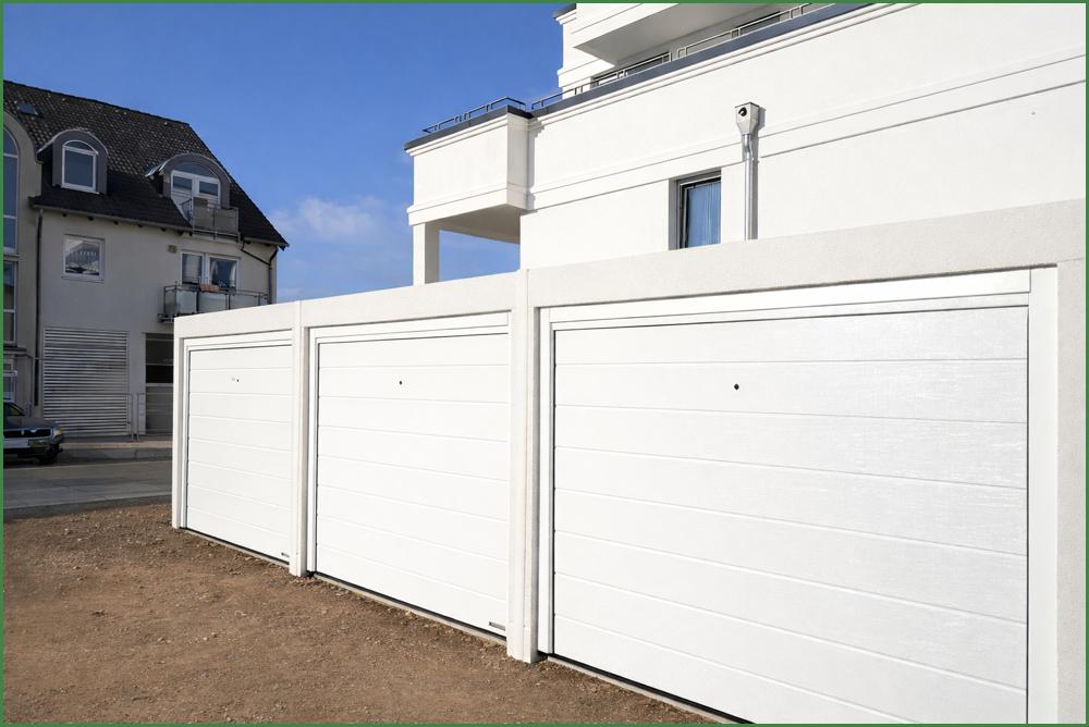 Zugeteilt sind 1 Garage u. 1 Stellplatz