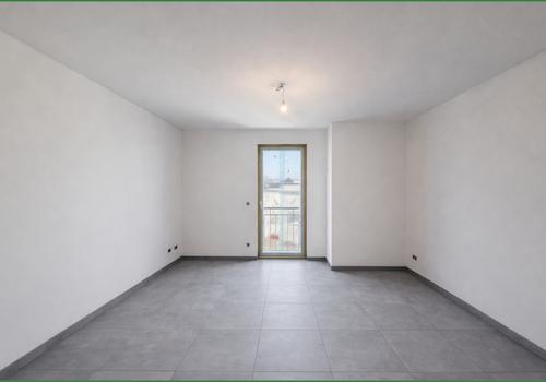 Wohnzimmer frontal unmöbliert
