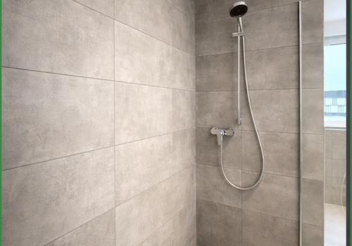 Grosse Dusche