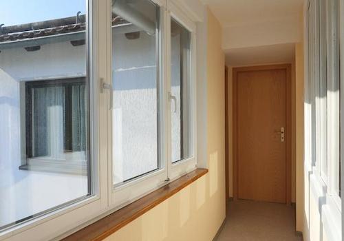 verglaster Laubengang