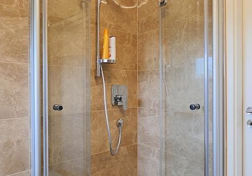 bodentiefe Dusche, oben