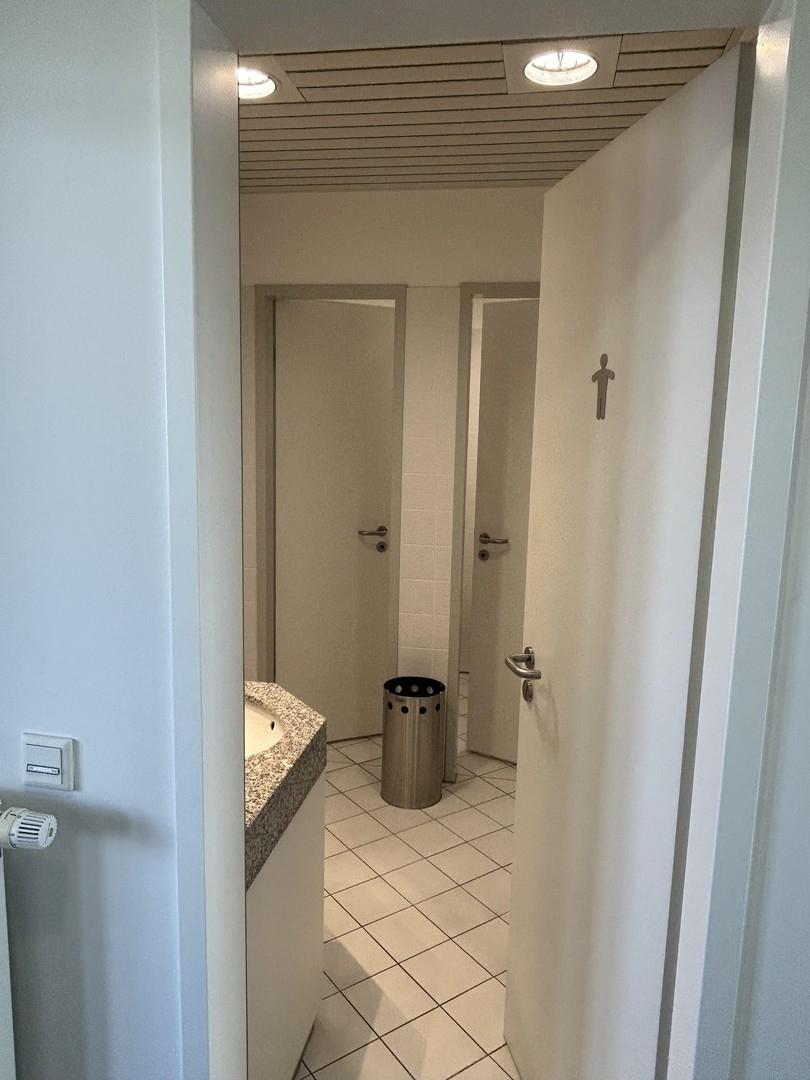 Toilette 1 von 4