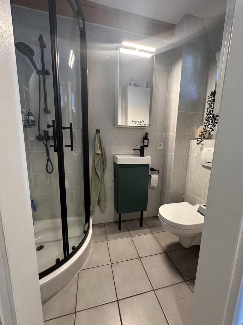 Gäste WC mit Dusche 