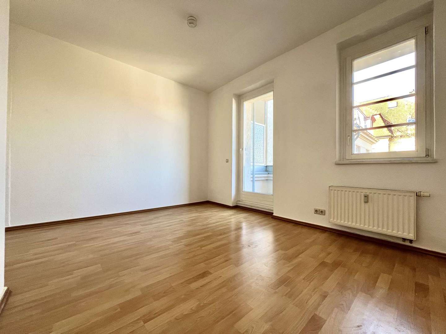 Schlafzimmer mit Balkonzugang