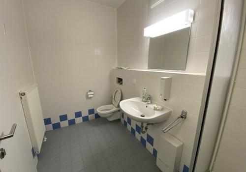 DG WC