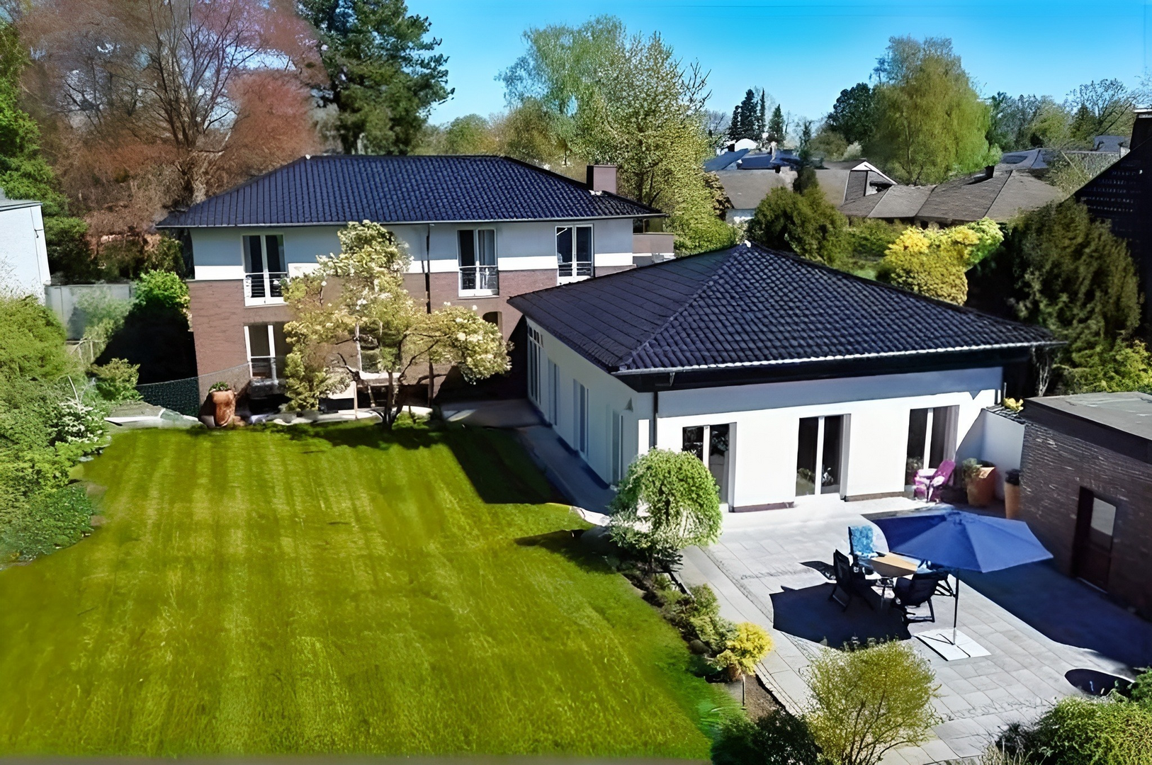 Zweifamilienhaus Rückseite