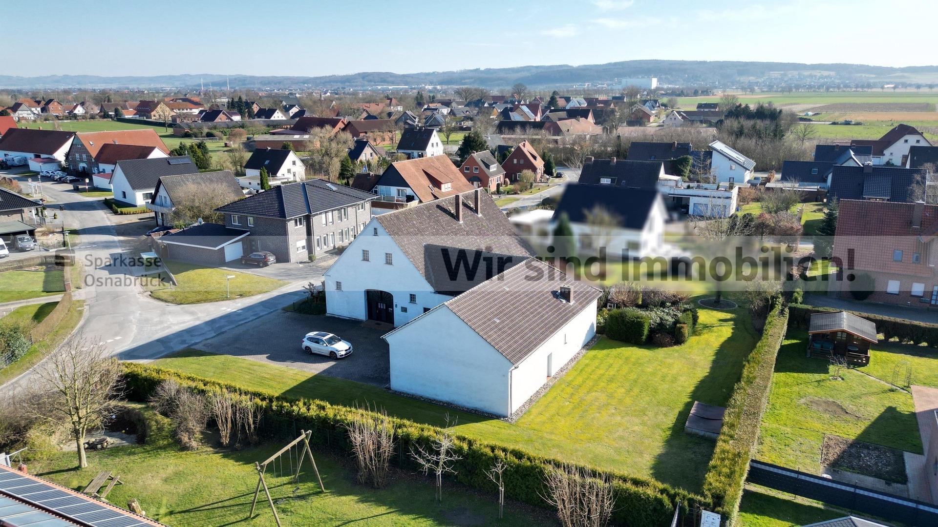 Seitenansicht mit Umgebung