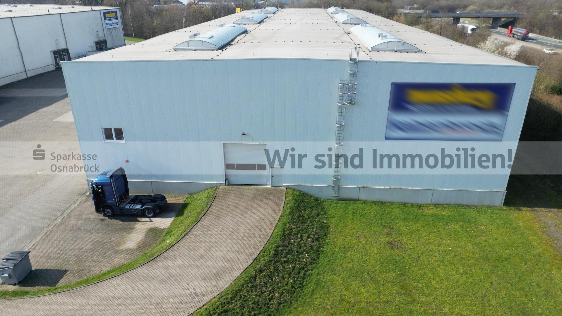 Tor mit Einfahrt