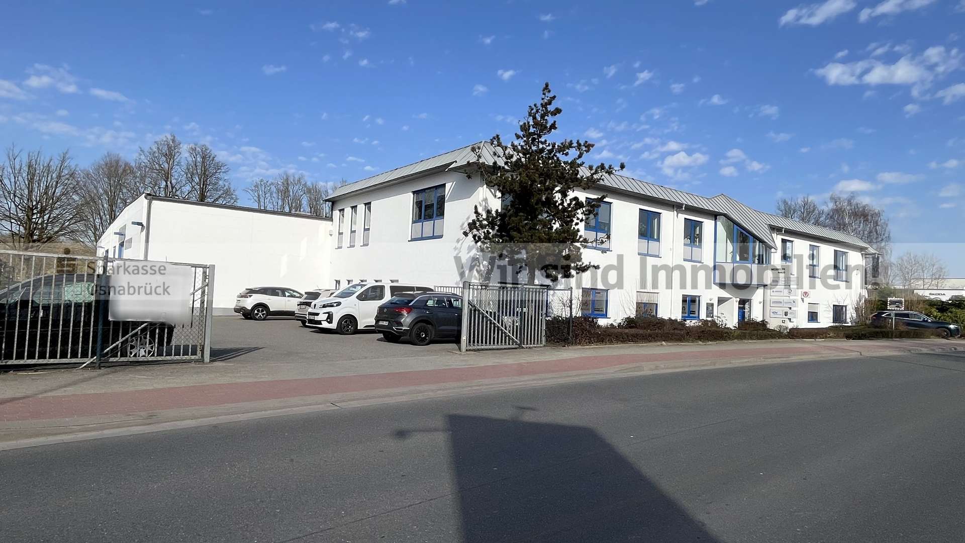 Straßenansicht