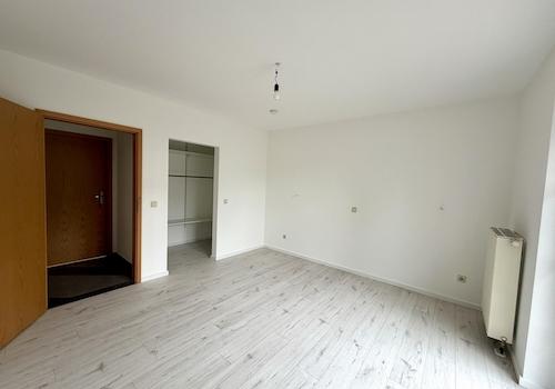 Schlafzimmer mit Ankleide