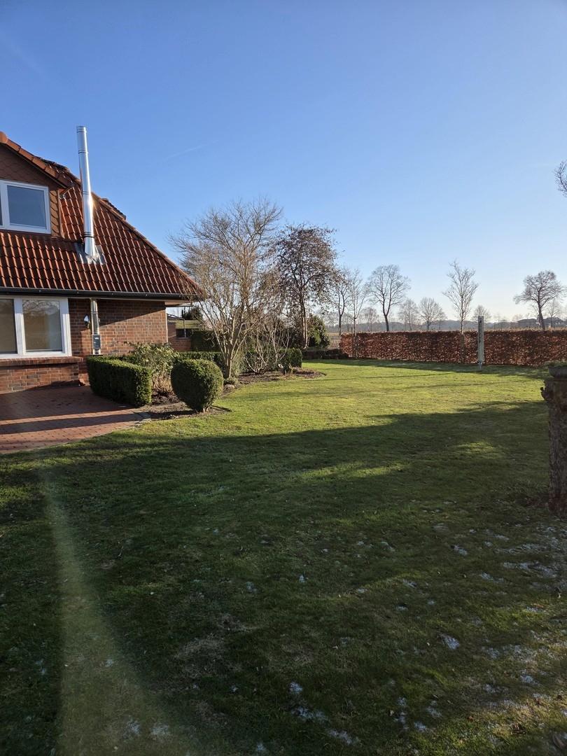 Garten mit Buchenhecke