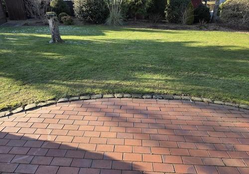 Terrasse mit Klinkerplasterung