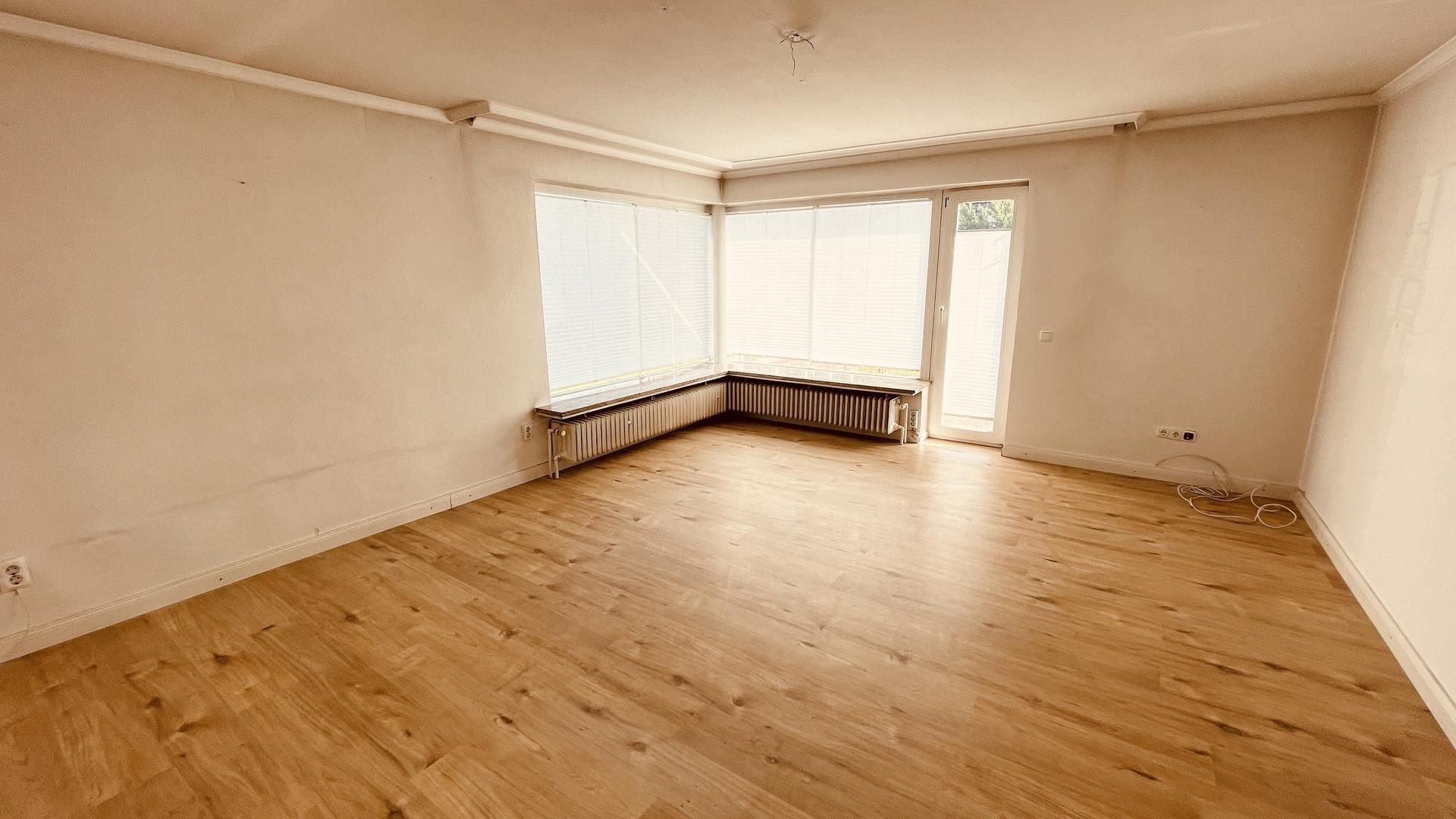 Wohnzimmer mit Terrassentür