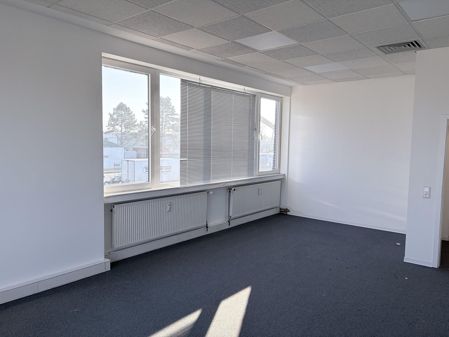 Büro mit Teppichboden