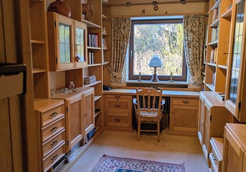 Arbeitszimmer mit Waldblick