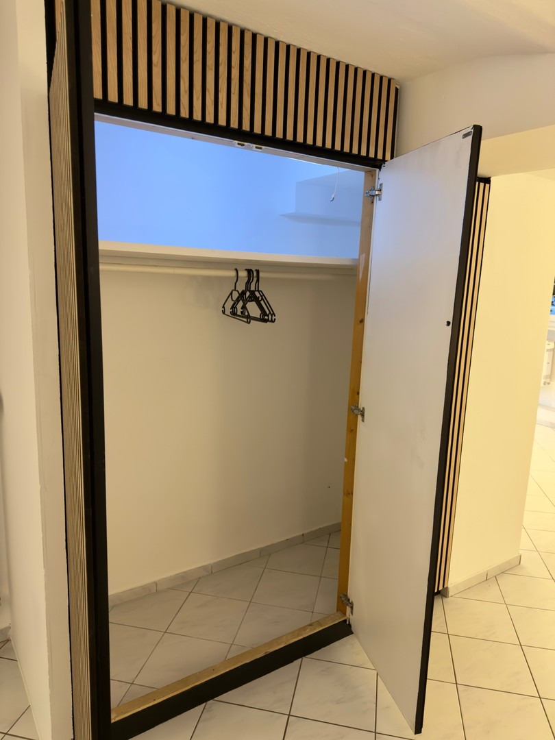 Begehbarer Kleiderschrank