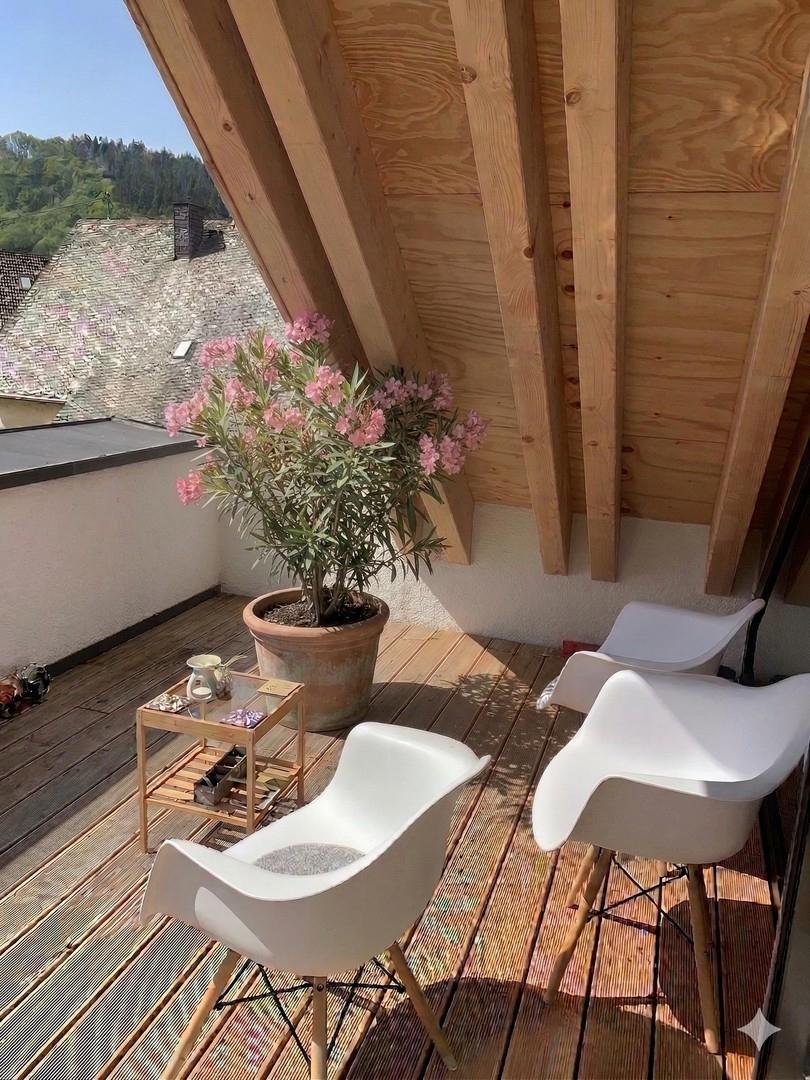 Whg. DG rechts-Terrasse-Loggia