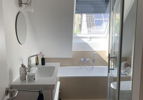 Whg. DG rechts-Tageslichtbad