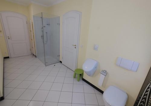 Bad zum Kinderzimmer