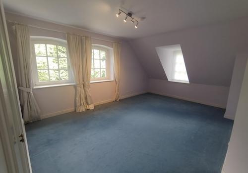 Kinder- bzw. Arbeitszimmer