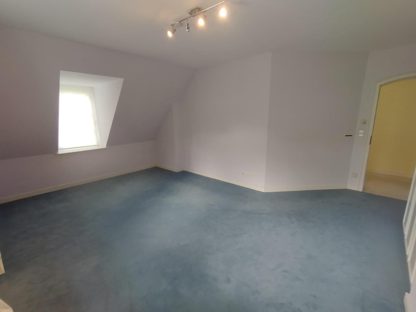 Kinder- bzw. Arbeitszimmer