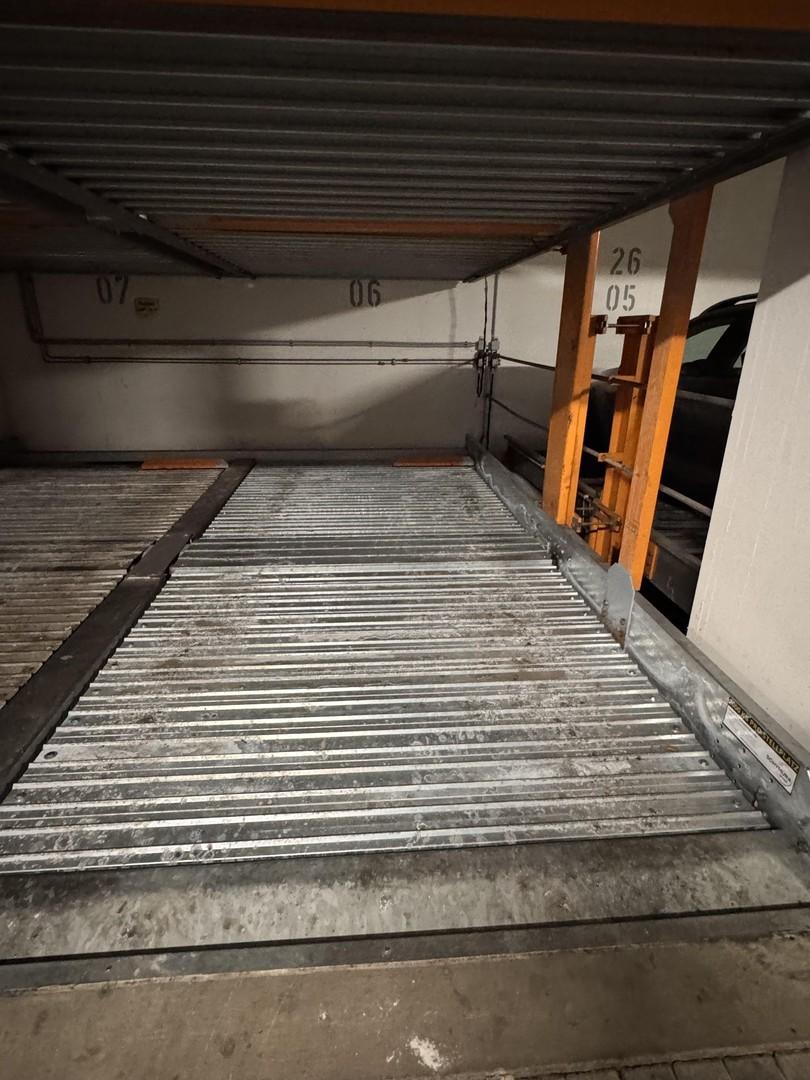 Tiefgaragenstellplatz