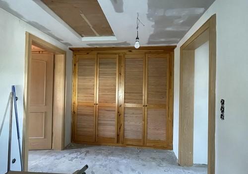 Flur DG mit Einbauschrank