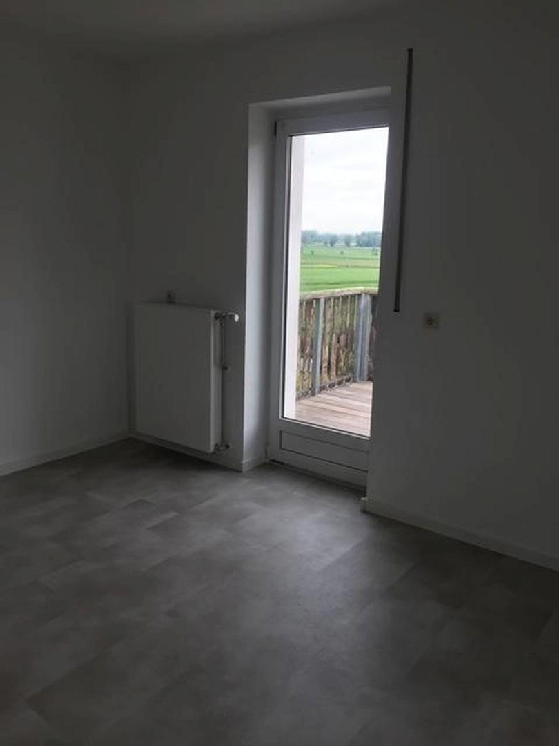 Wohnküche mit Blick auf den Ba