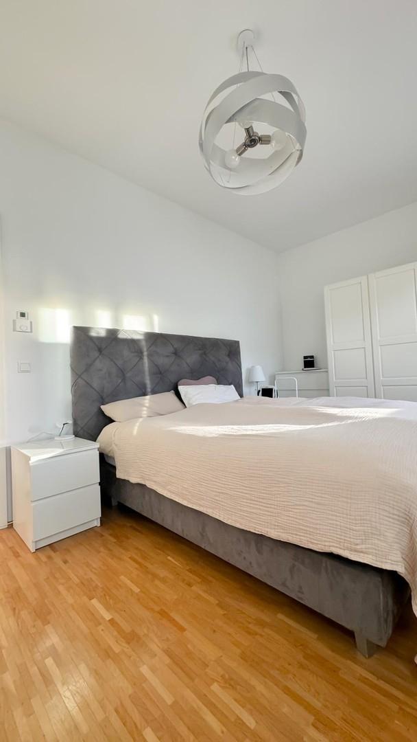 Schlafzimmer, Bild 2