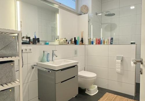 Bad 1 mit Dusche, Bild 1
