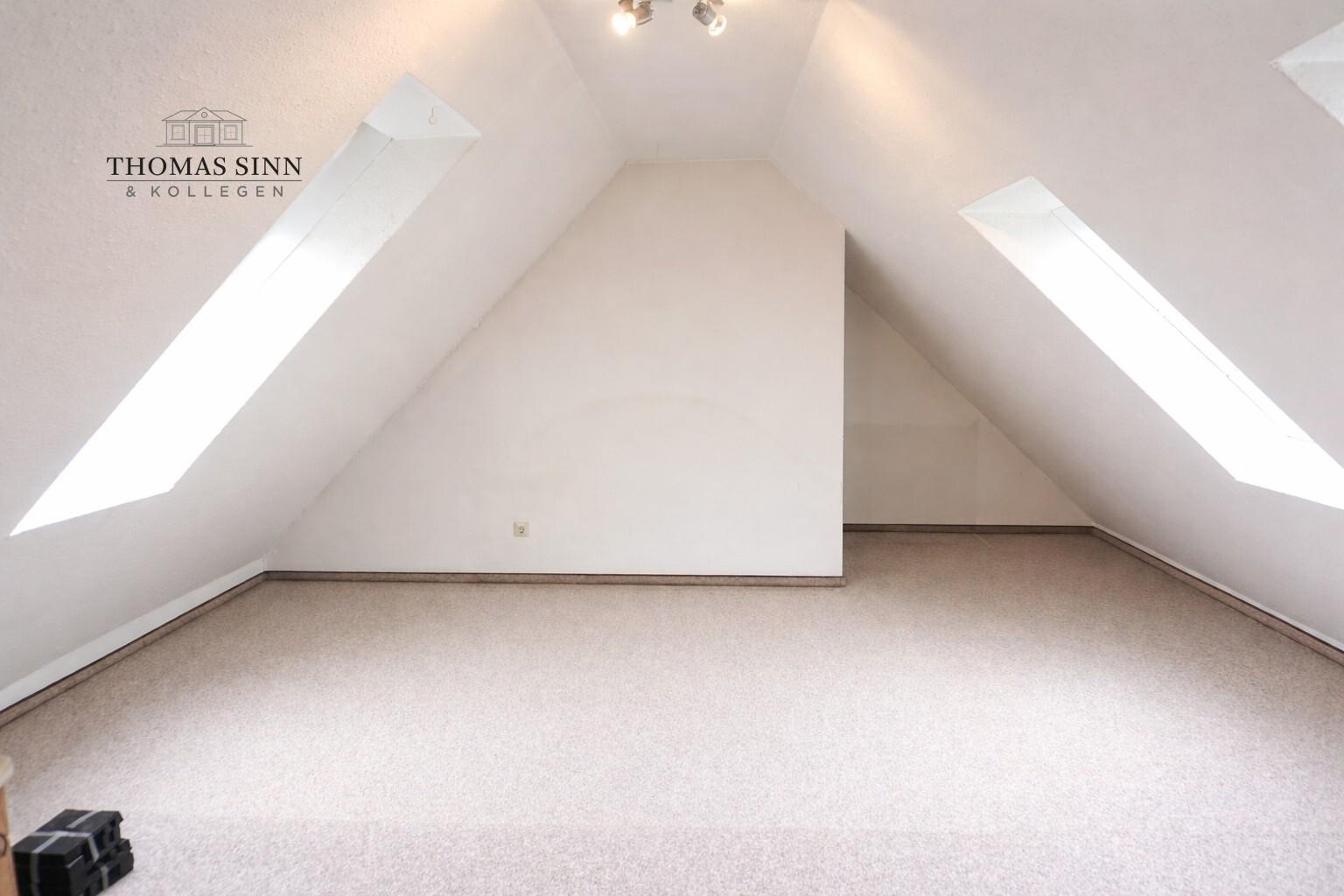 DG 2: Kinderzimmer/Büro