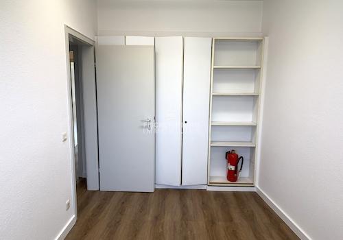 Raum 5 mit Einbauschrank