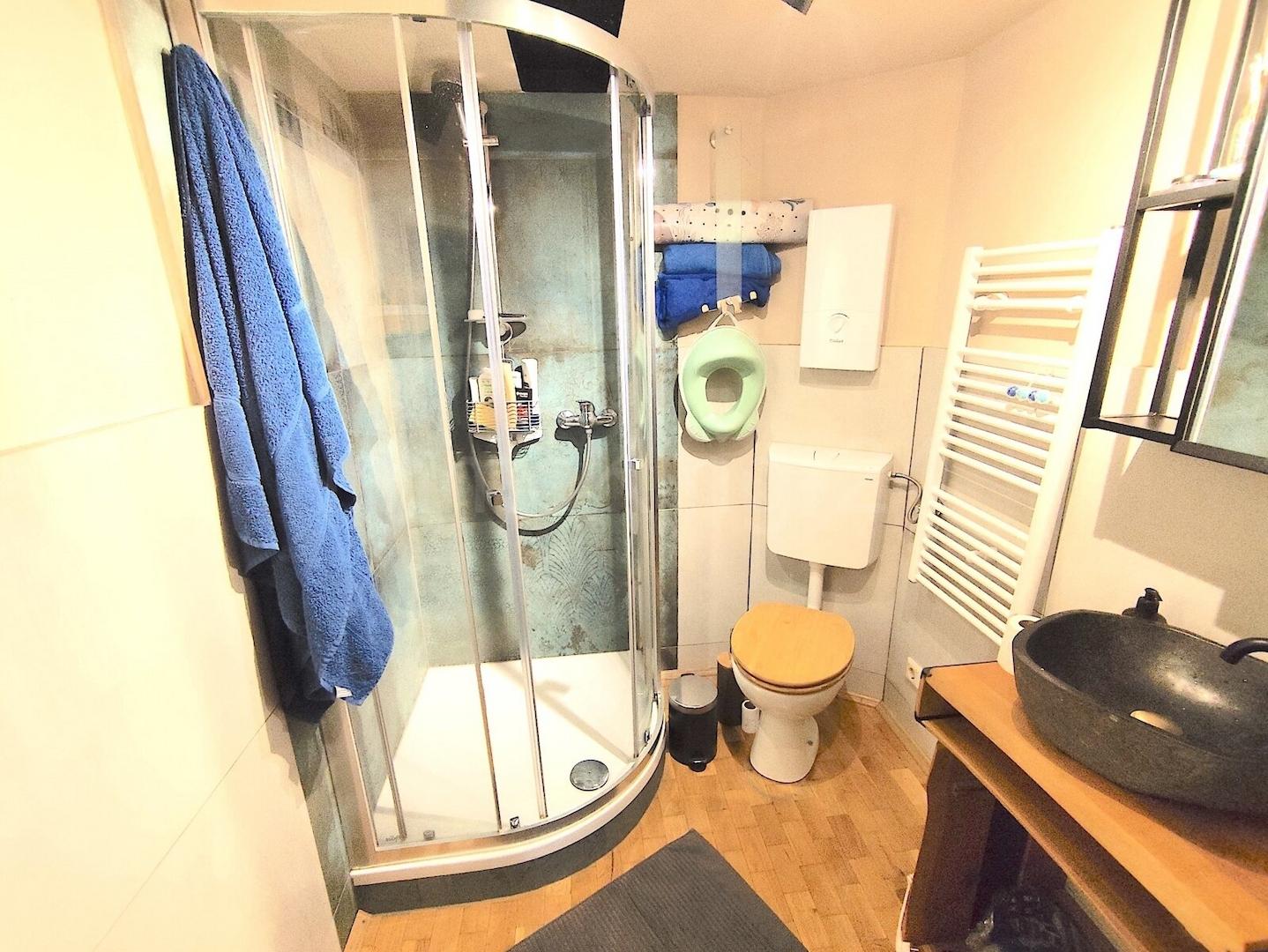 BADEZIMMER 2