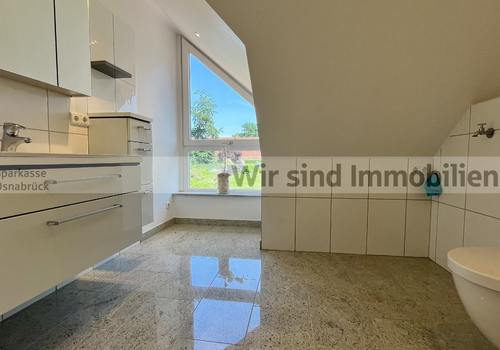Bad auf der Nordseite  im OG