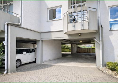 offene Tiefgarage