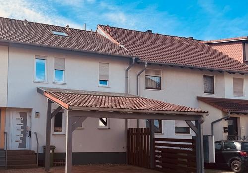 Eingang / Doppelcarport