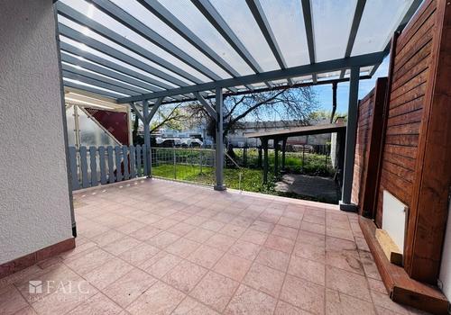 Überdachte Terrasse