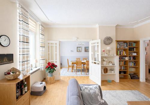 1. Wohnung
