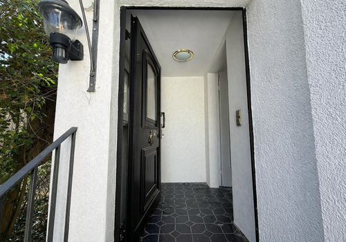 Gaderobe Haupteingang