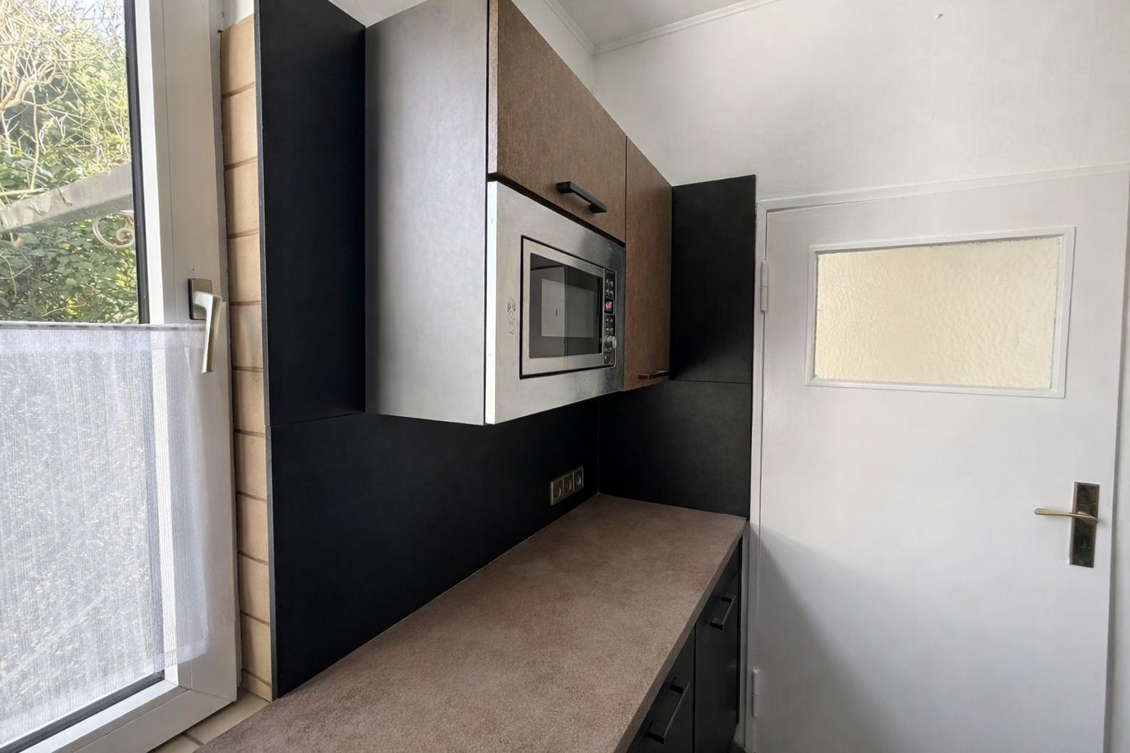 Einbauküche Mikrowelle