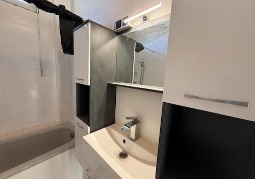 Badezimmer Erdgeschoss Becken