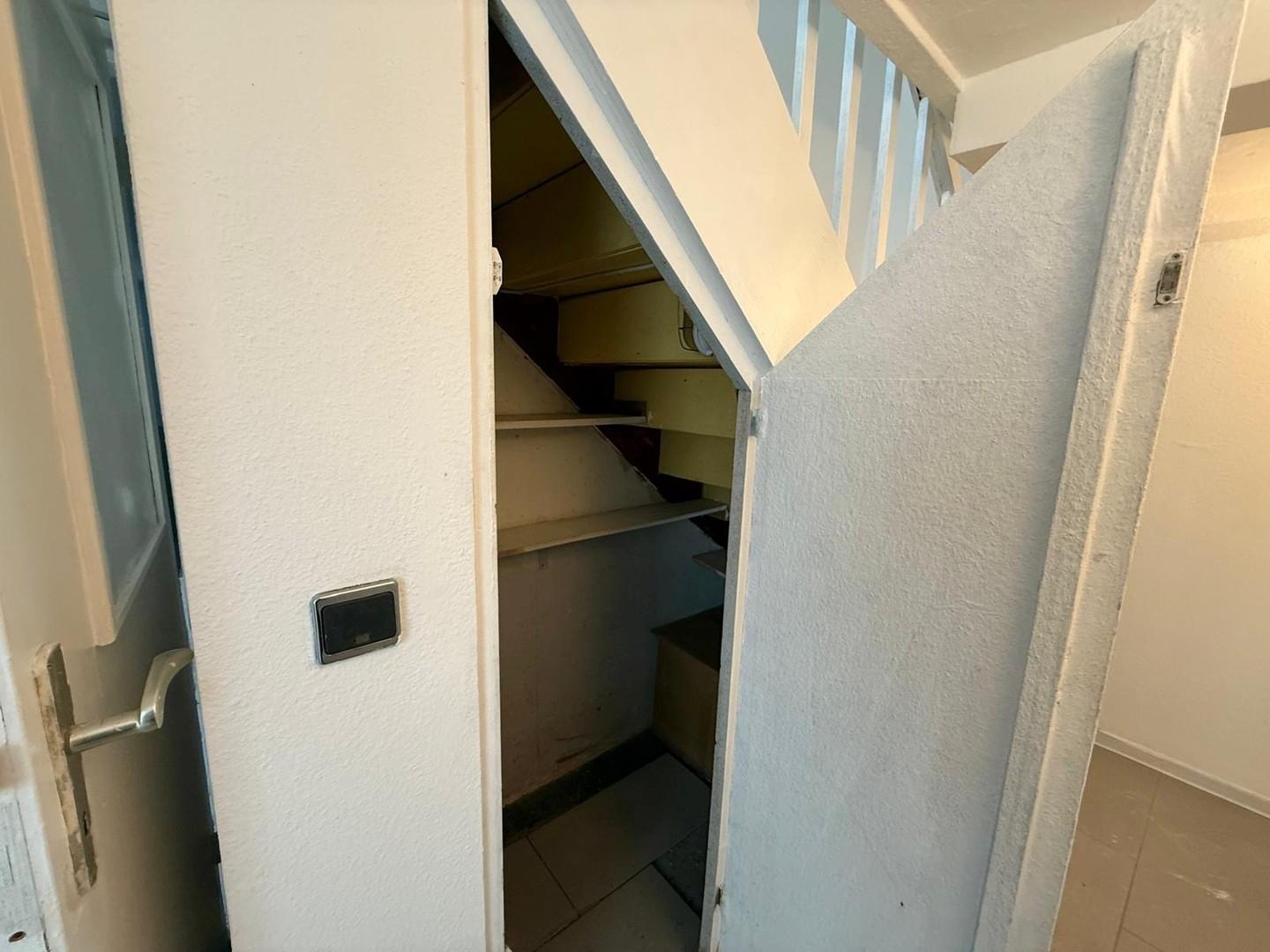 Stauraum unter der Treppe