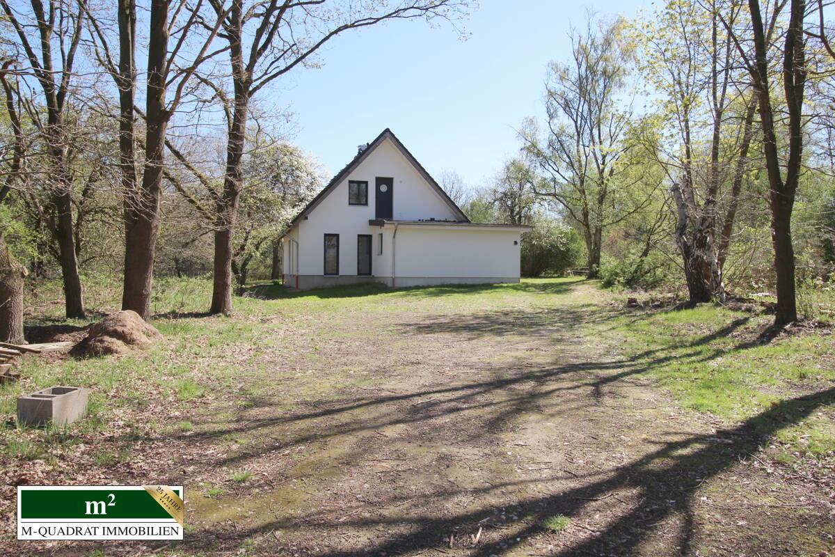 Ländliches Anwesen mit parkähnlichem Grundstück