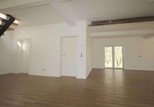 Offene u. luftige Architektur im Erdgeschoss