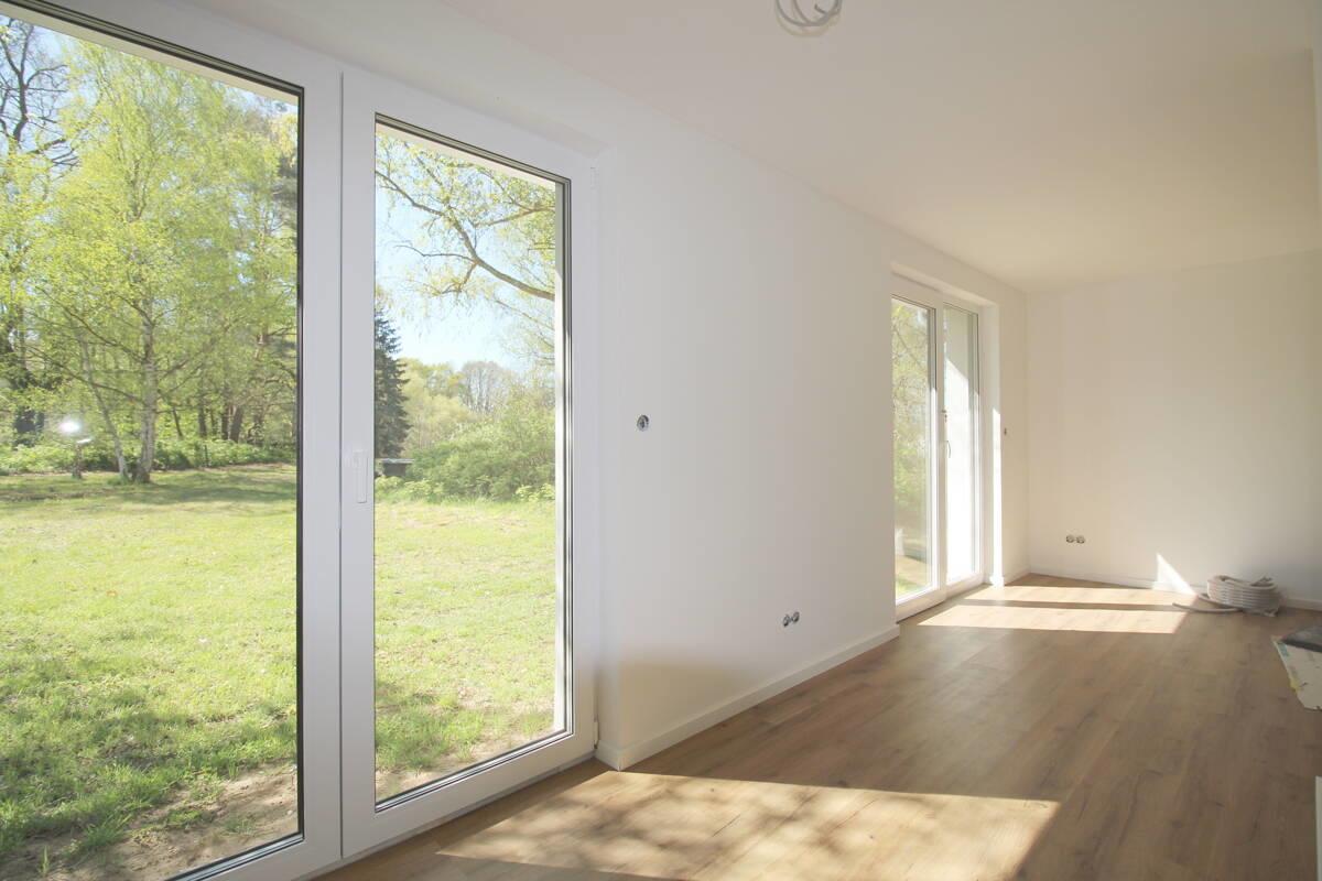 Zugang zu sep. Zimmer EG mit Zugang zur Süd-Terrasse