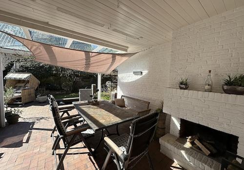 überdachte Terrasse