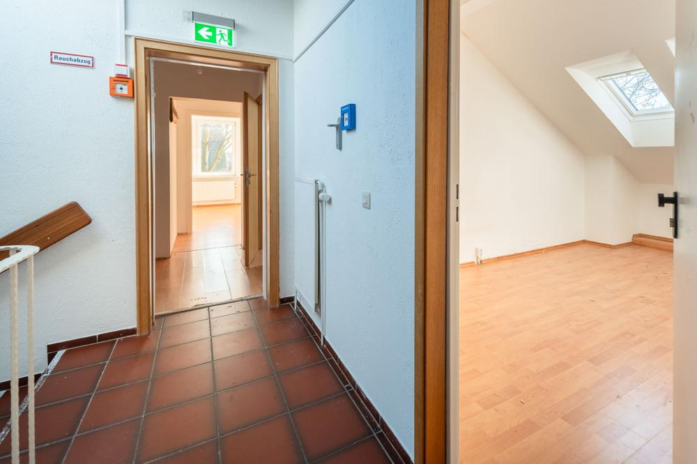 Flur oben Haus B