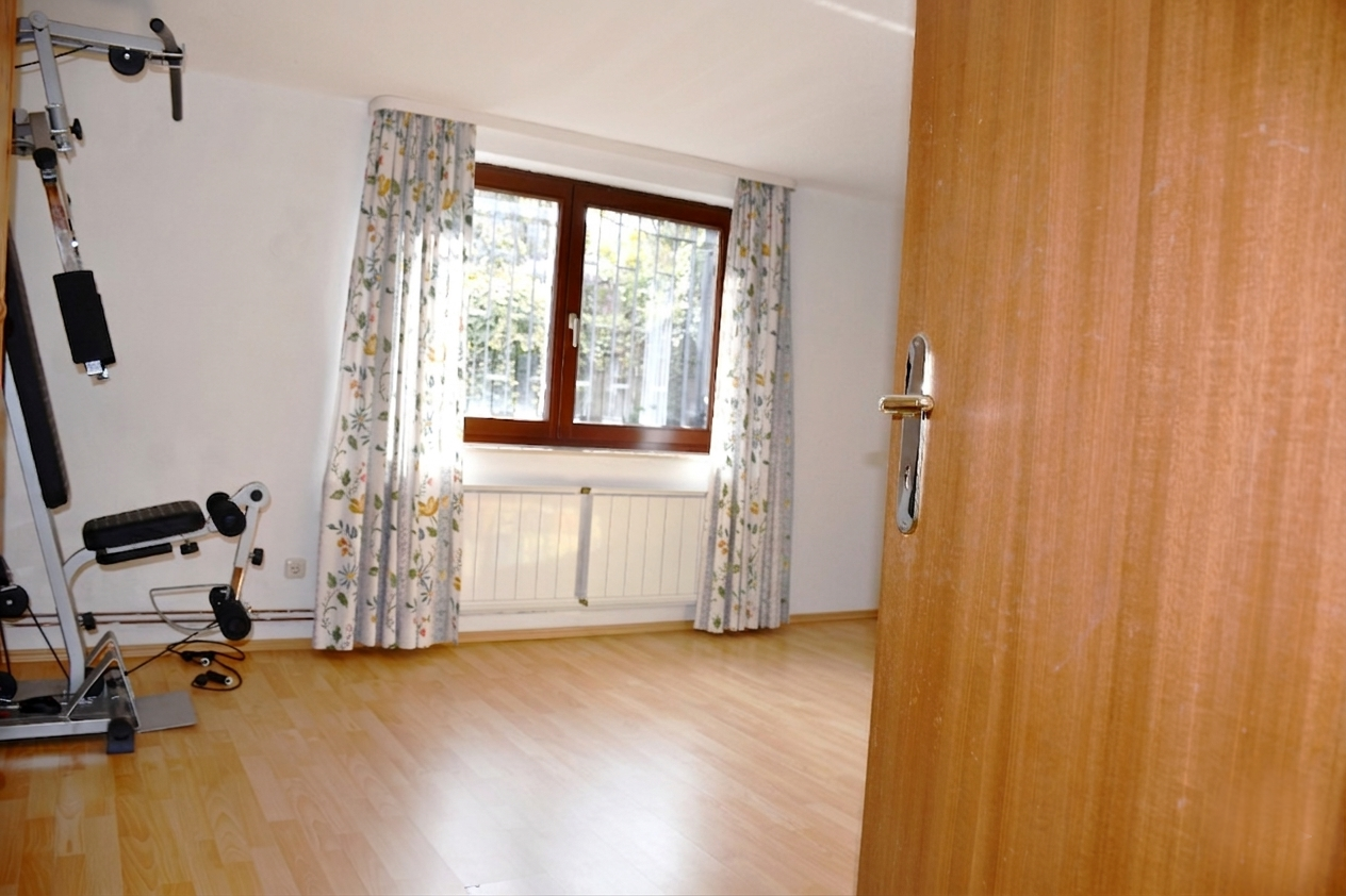 UG: Zimmer 3