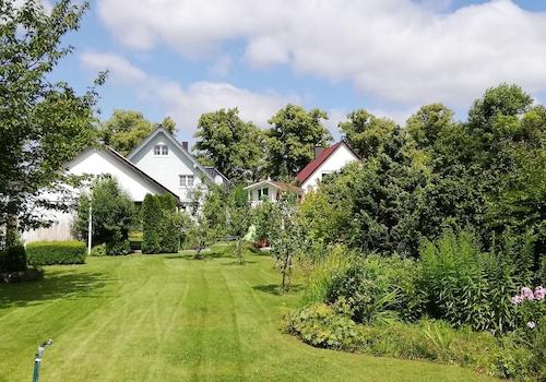  Nebengelass + Baumhaus