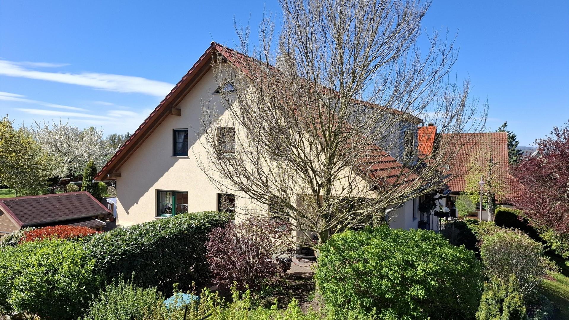 Nachbargrundstück